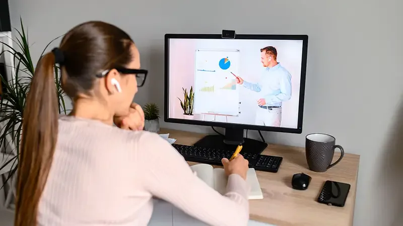 Comprehensive onboarding programs